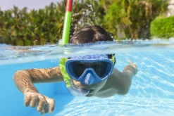 Bestway ® Crusader Essential Child 3+ Snorkel Set With Fins Store